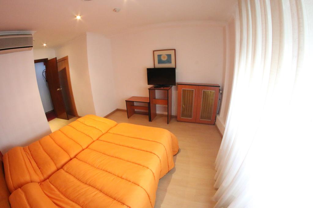סרגוסה Hostal Cataluna מראה חיצוני תמונה